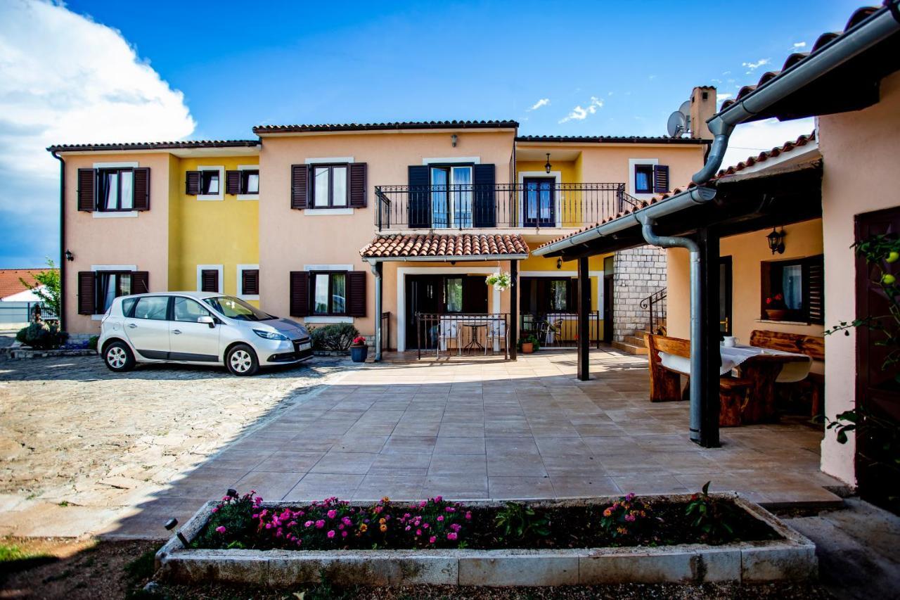 Apartmani Jurman Matohanci Bagian luar foto